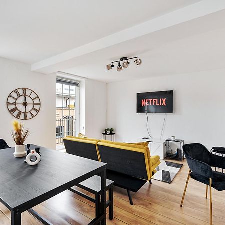 Sleek Shoreditch Hideout - 2 Bed Gem With Balcony In Central Londyn Zewnętrze zdjęcie
