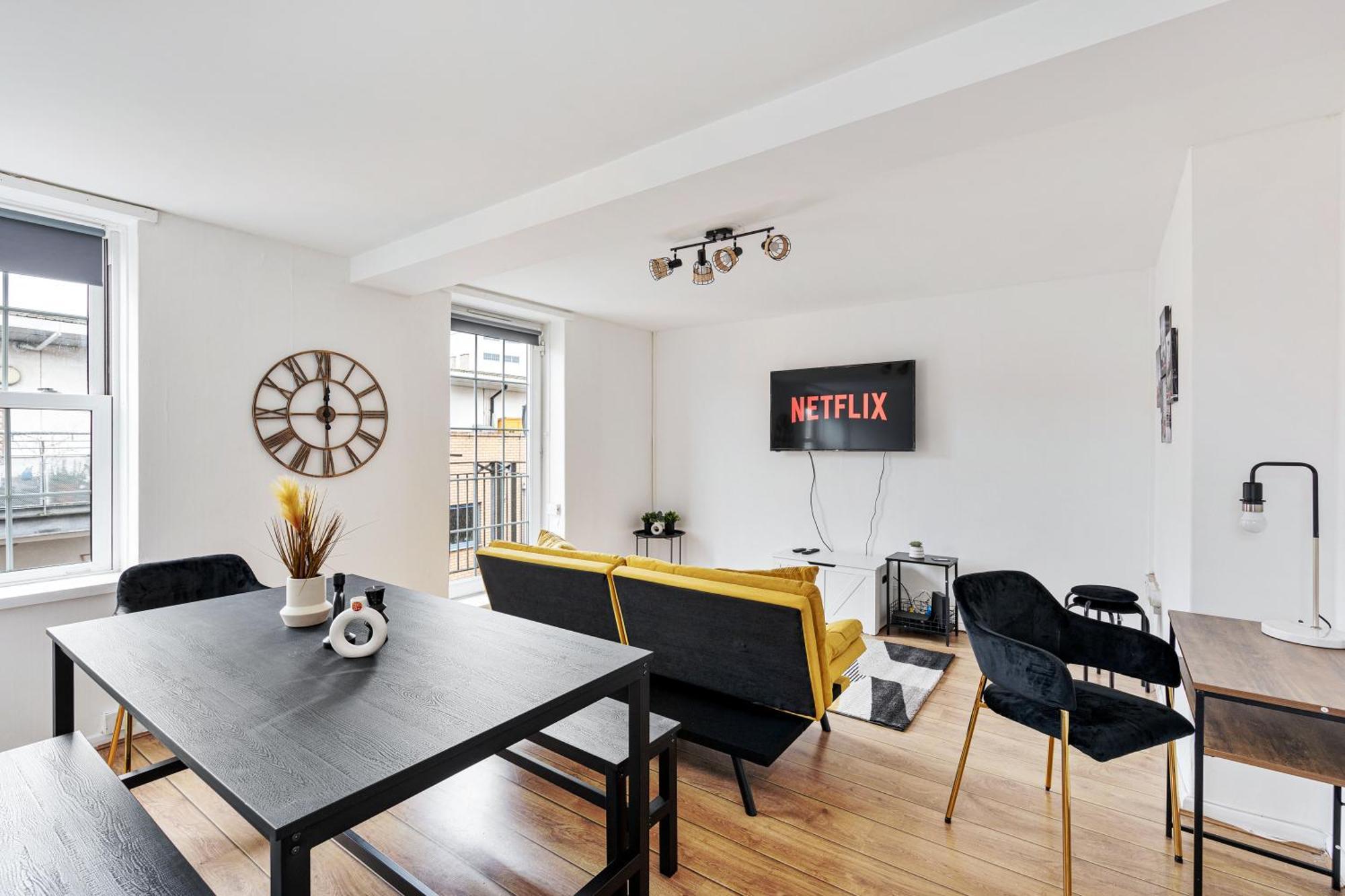 Sleek Shoreditch Hideout - 2 Bed Gem With Balcony In Central Londyn Zewnętrze zdjęcie