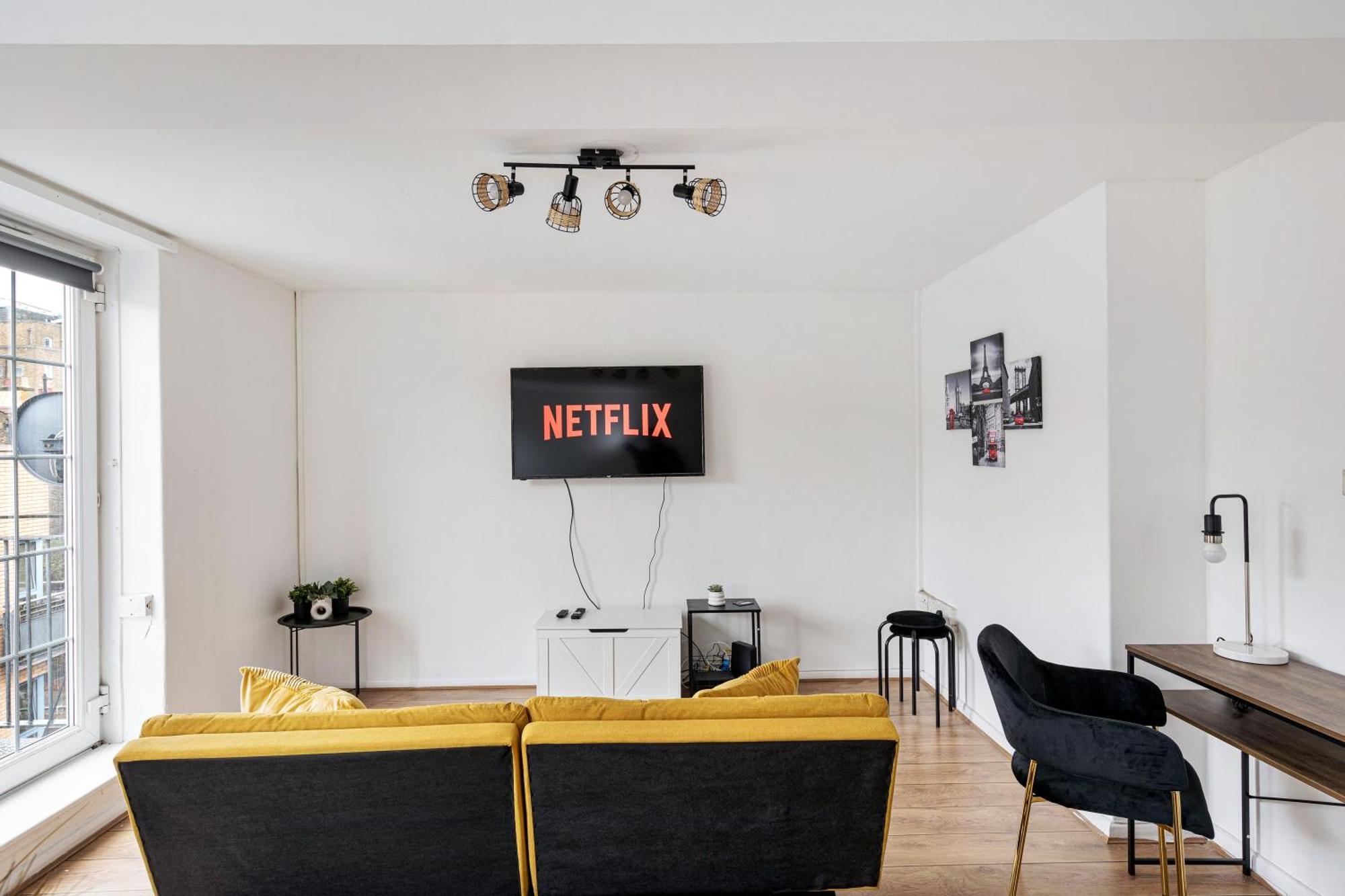 Sleek Shoreditch Hideout - 2 Bed Gem With Balcony In Central Londyn Zewnętrze zdjęcie