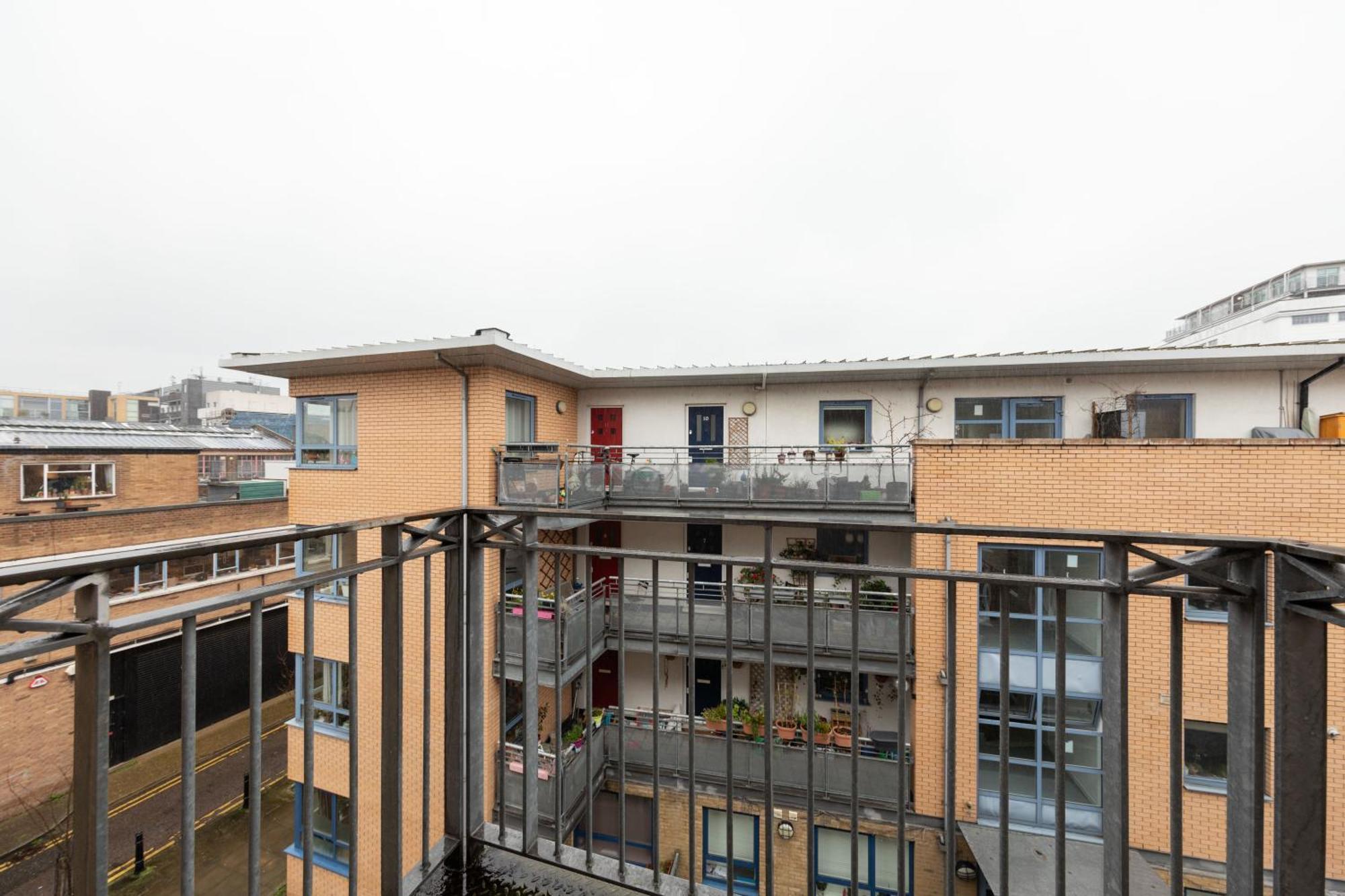 Sleek Shoreditch Hideout - 2 Bed Gem With Balcony In Central Londyn Zewnętrze zdjęcie